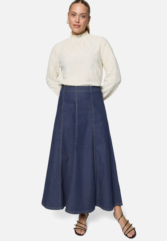 Jeansrock  Maxi in A-Linie / Modellfoto Vorderseite (Outfit)