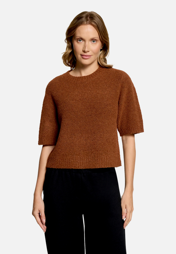 Strickpullover mit Rundhalsausschnitt / Modellfoto Vorderseite