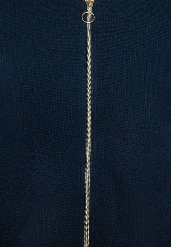 Shirtjacke mit Struktur / Detailbild