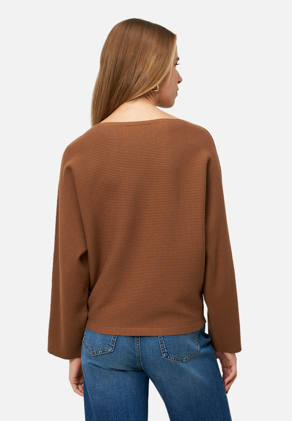 Strickpullover mit U-Bootausschnitt / Modellfoto Rückseite