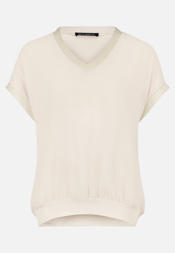 Blusenshirt mit Stickerei / Vorderseite