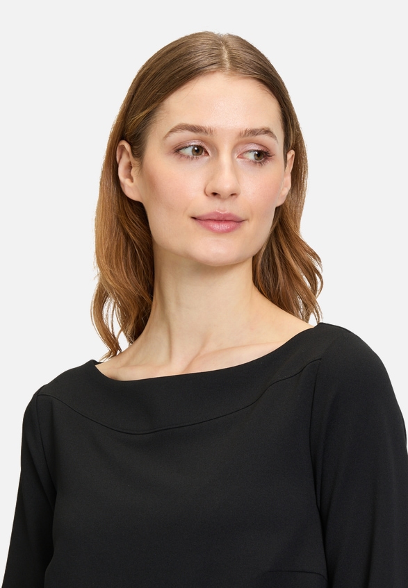 Jerseykleid mit Plissee / Detailbild