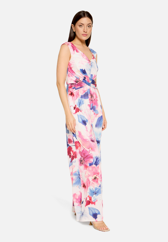 Jumpsuit mit Raffung / Modellfoto Vorderseite (Outfit)