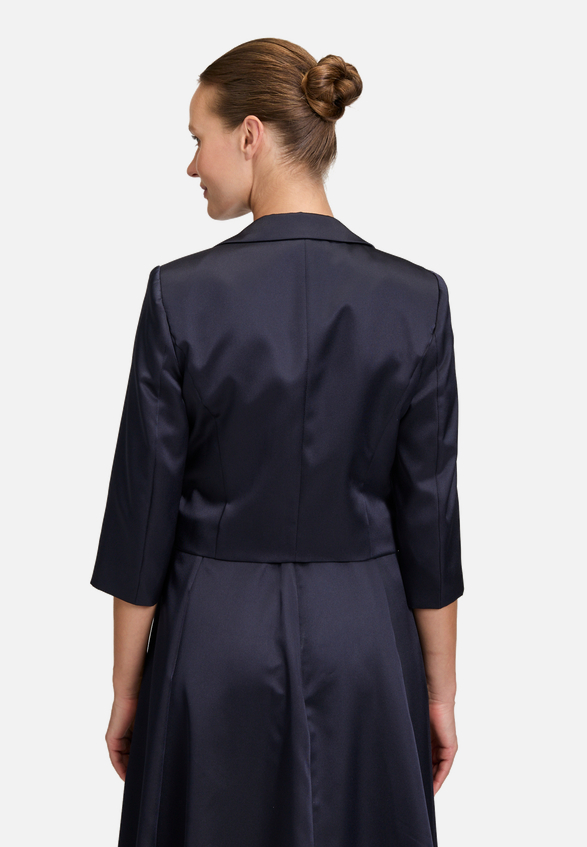 Blazer-Jacke ohne Verschluss / Modellfoto Rückseite