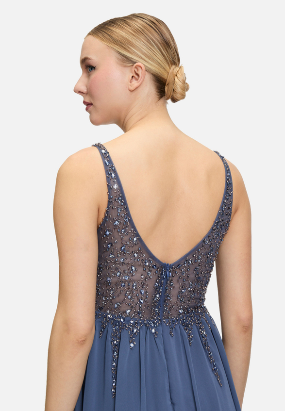 Abendkleid mit Stickerei / Detailbild