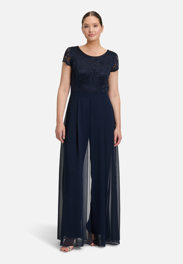 Jumpsuit kurzarm / Modellfoto Vorderseite