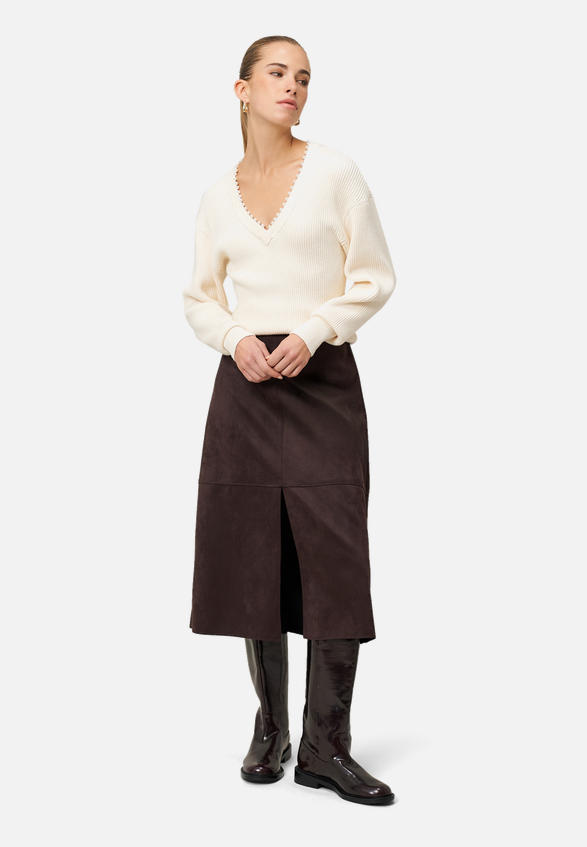 Pullover mit Perlen / Modellfoto Vorderseite (Outfit)