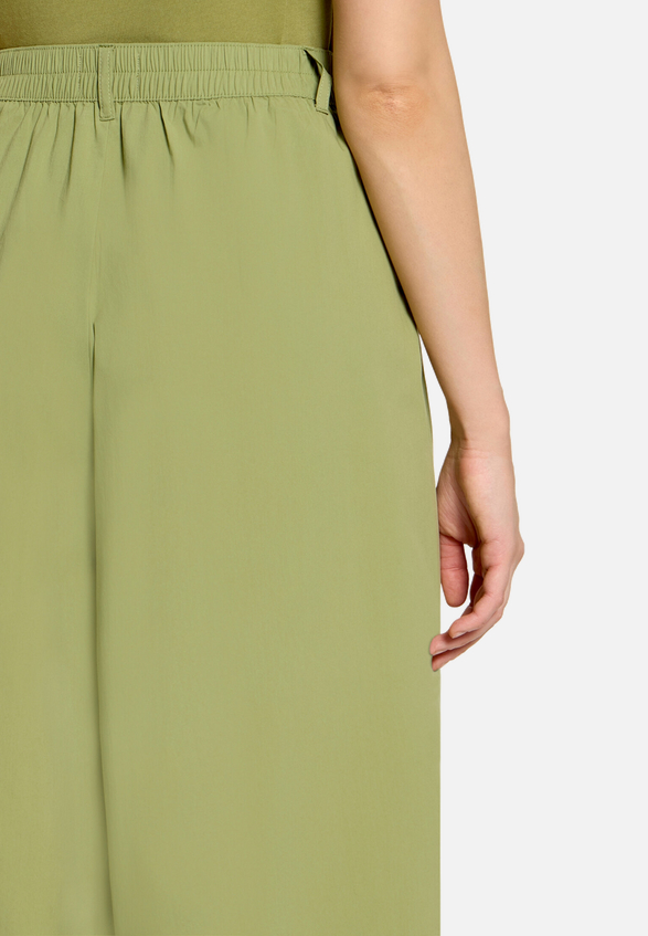 Casual-Hose mit Bundfalten / Detailbild