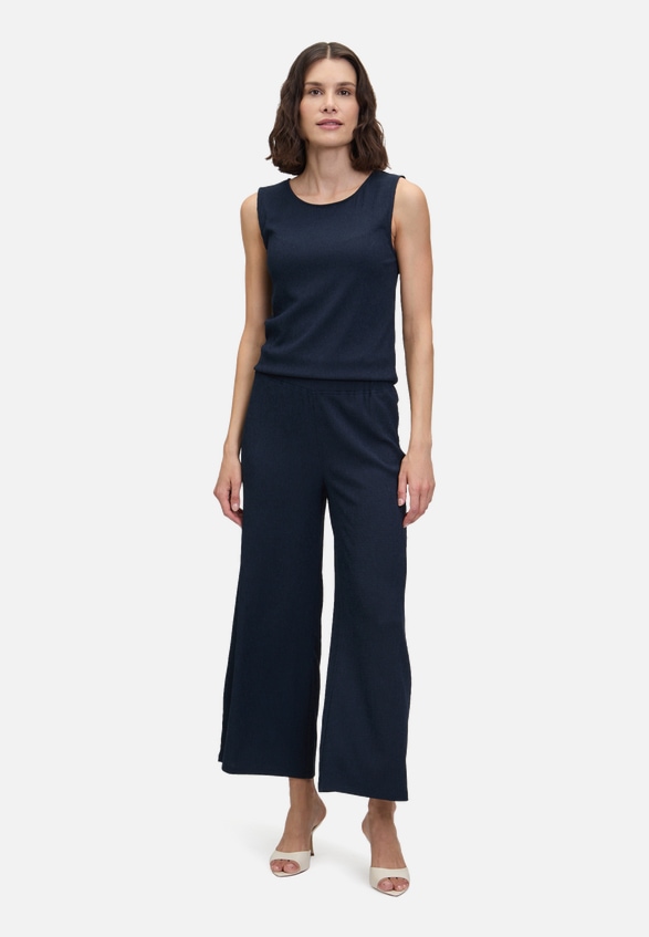 Blusentop mit Struktur / Modellfoto Vorderseite (Outfit)