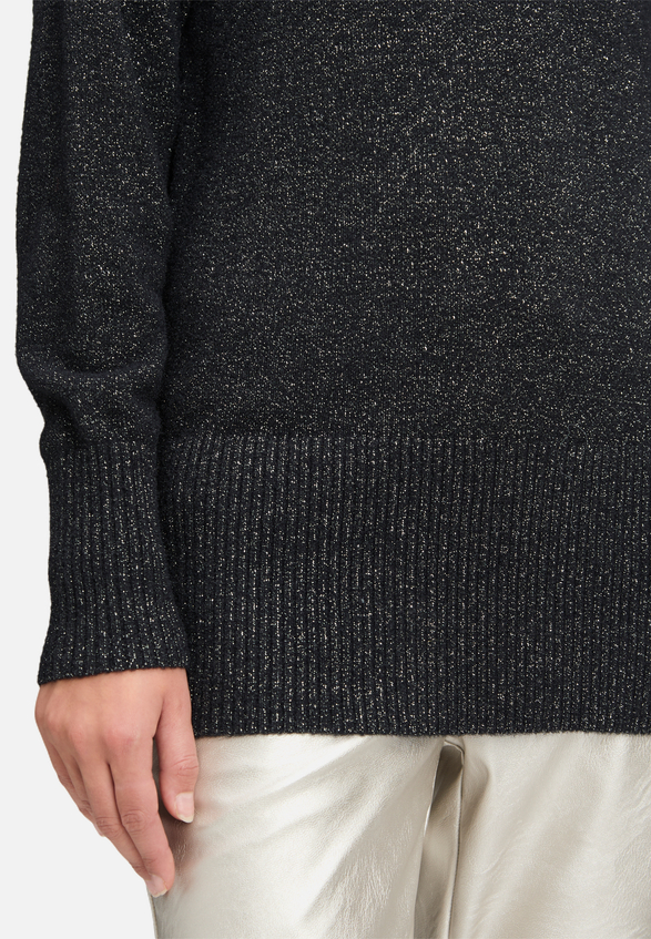 Strickpullover mit Lurexfaden / Detailbild