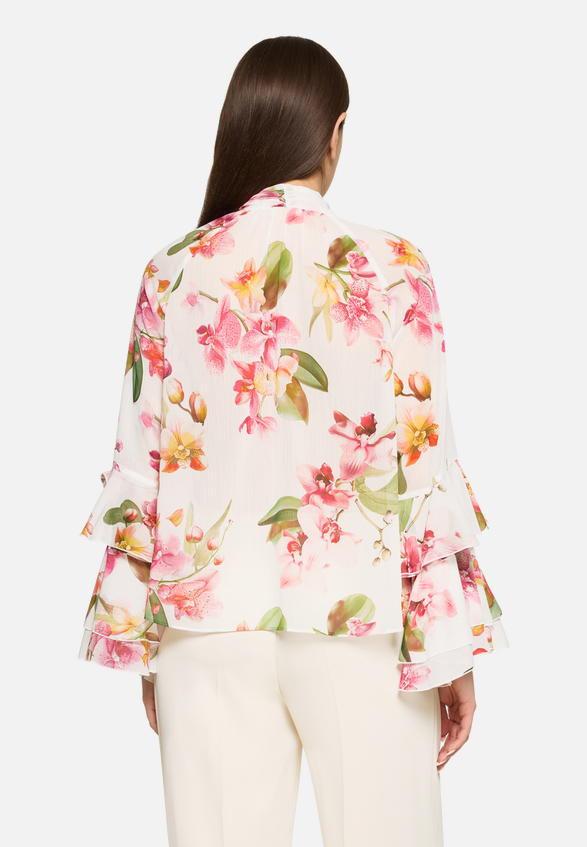 Chiffonbluse mit Volant / Modellfoto Rückseite