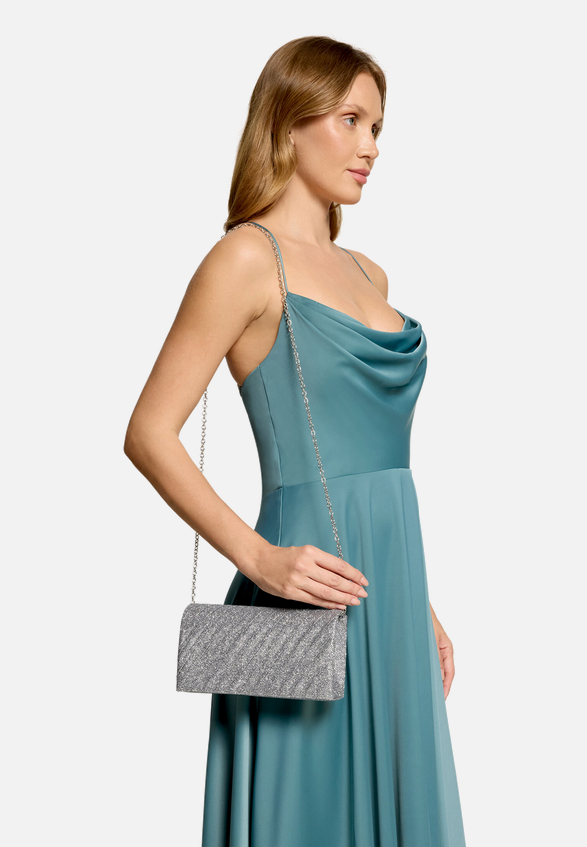 Clutch-Tasche im Glitzer-Look / Modellfoto Vorderseite