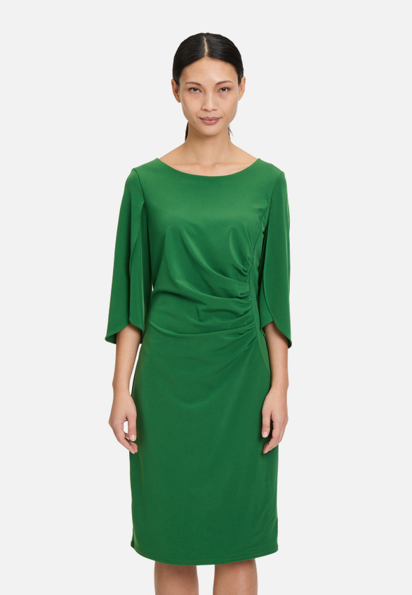 Jerseykleid mit 3/4 Arm / Modellfoto Vorderseite