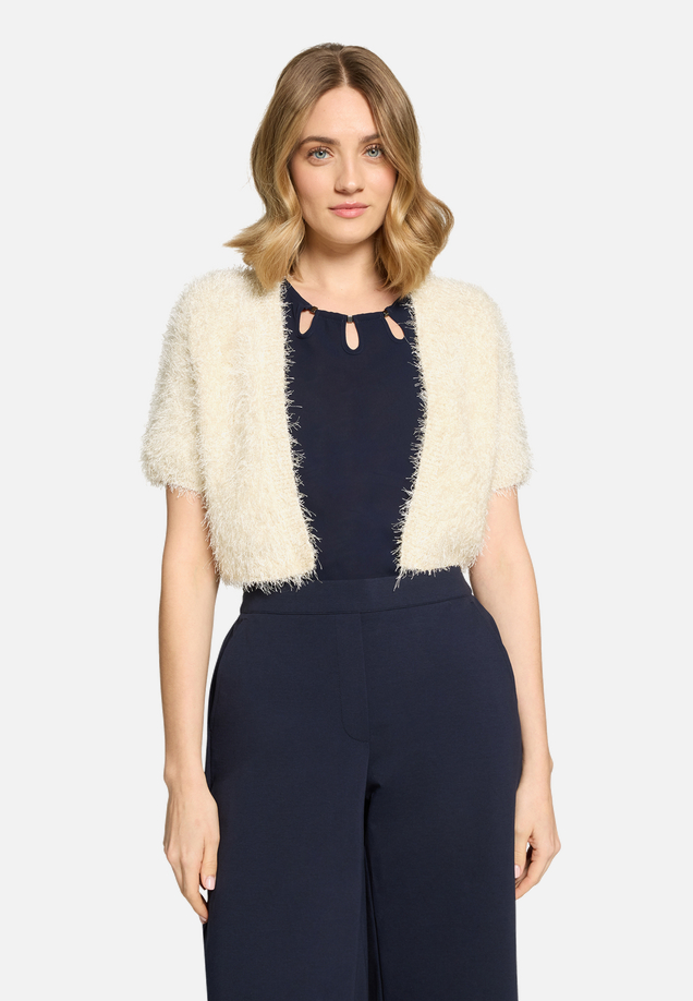 Sommer-Strickjacke mit Effektgarn / Modellfoto Vorderseite