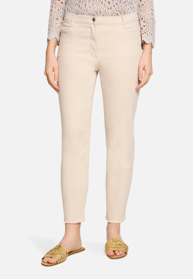 Perfect Body Jeans Style Sina Fashion / Modellfoto Vorderseite