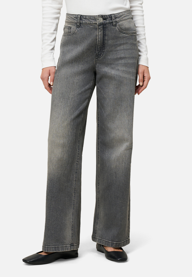 Jeans weites Bein 32 Inch / Modellfoto Vorderseite