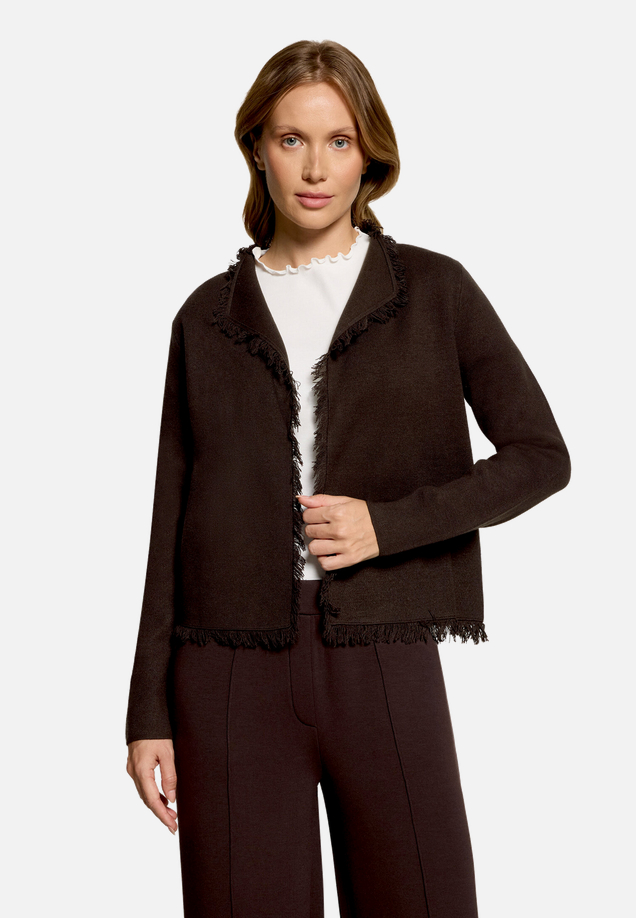 Strick-Cardigan mit Fransen / Modellfoto Vorderseite