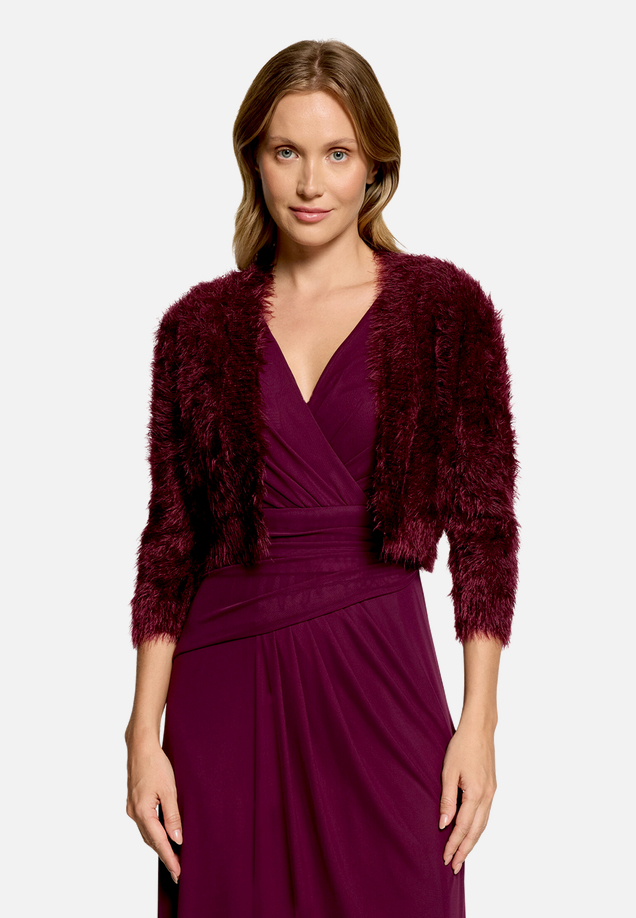 Strickbolero mit Struktur / Modellfoto Vorderseite