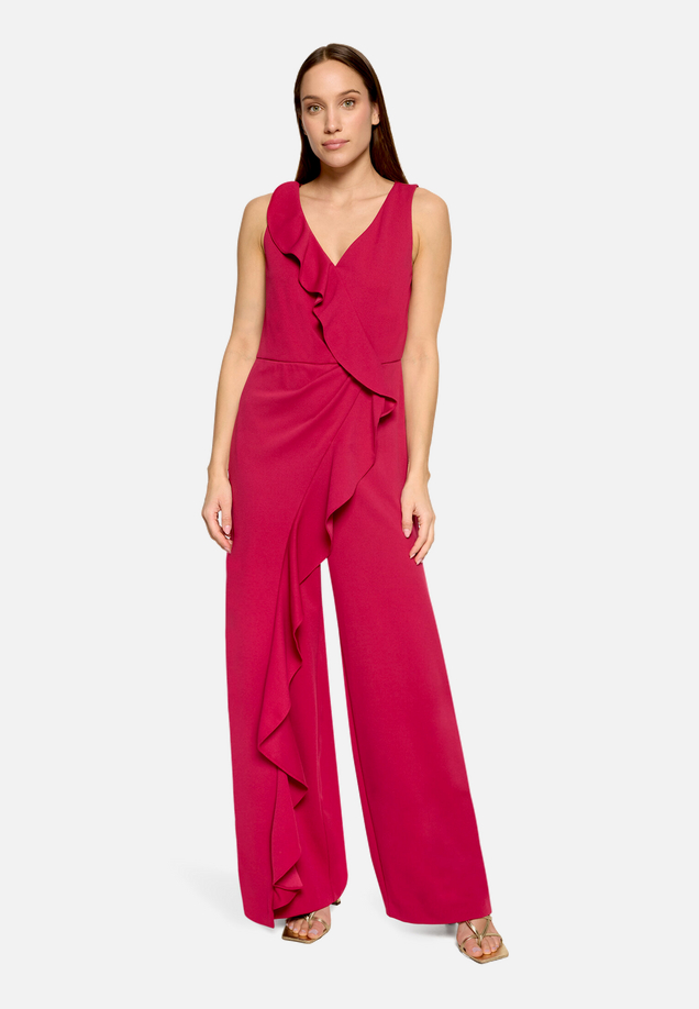 Jumpsuit mit Volant / Modellfoto Vorderseite