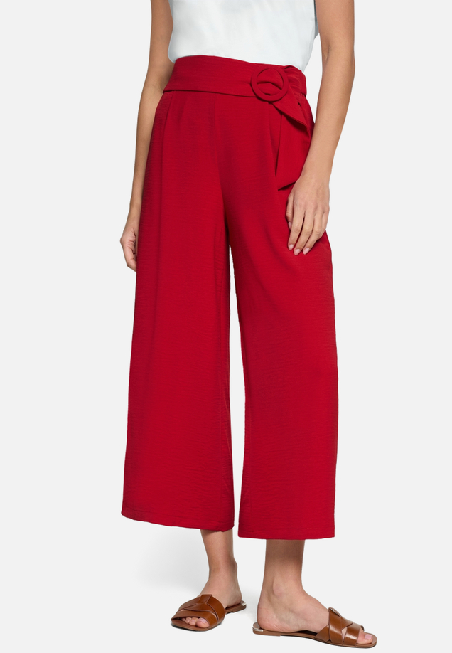 Stoffhose  7/8 Länge mit Schnalle / Modellfoto Vorderseite