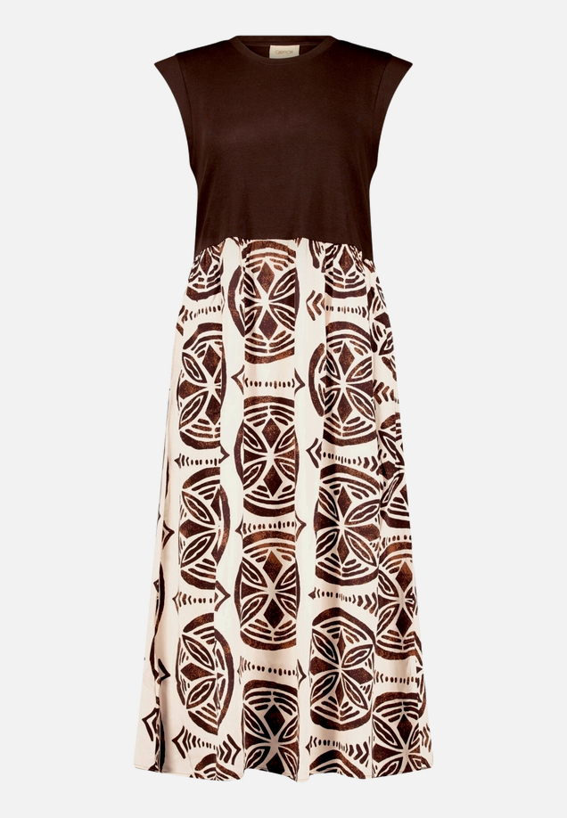 Casual-Kleid mit Eingrifftaschen / Vorderseite