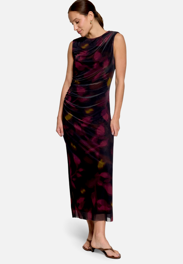 Mesh-Kleid  mit Blumen / Modellfoto Vorderseite