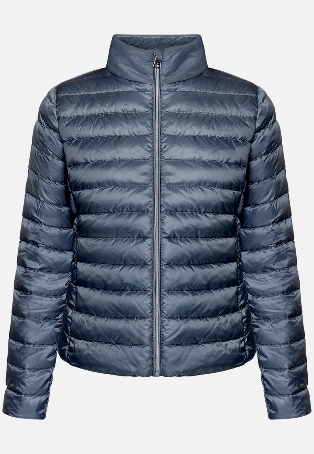 Steppjacke mit Stehkragen / Vorderseite