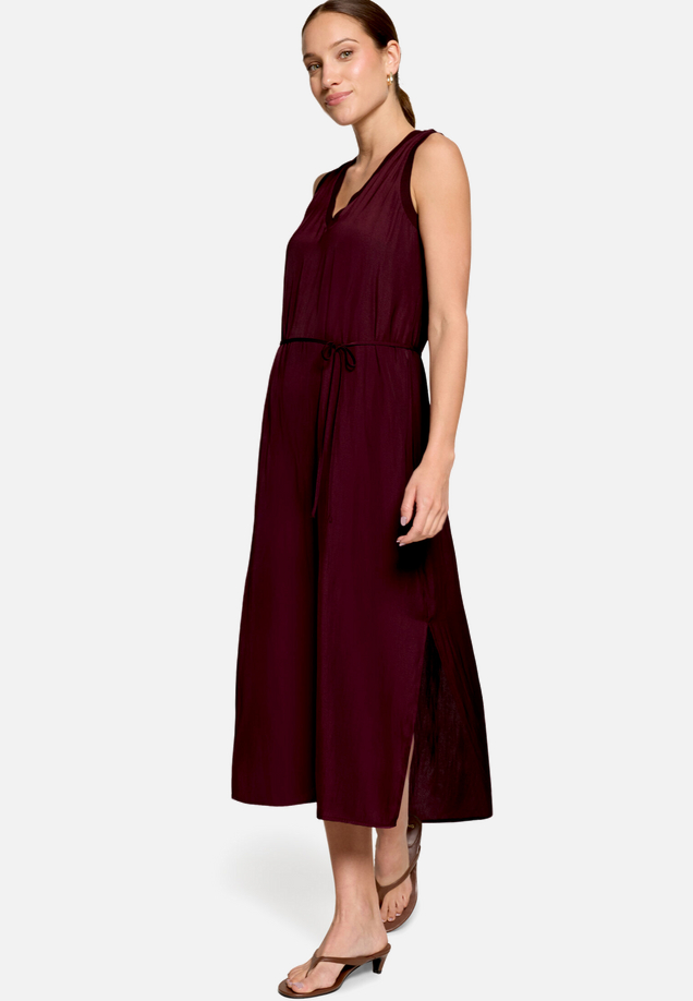 Midikleid  elegant mit Schlitz / Modellfoto Vorderseite
