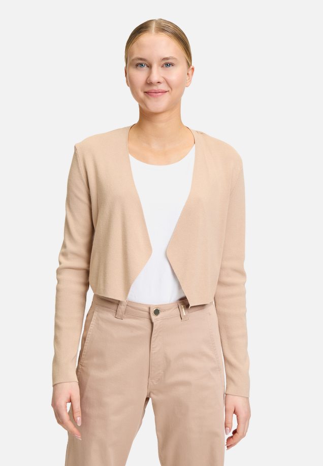 Feinstrickjacke ohne Verschluss / Modellfoto Vorderseite