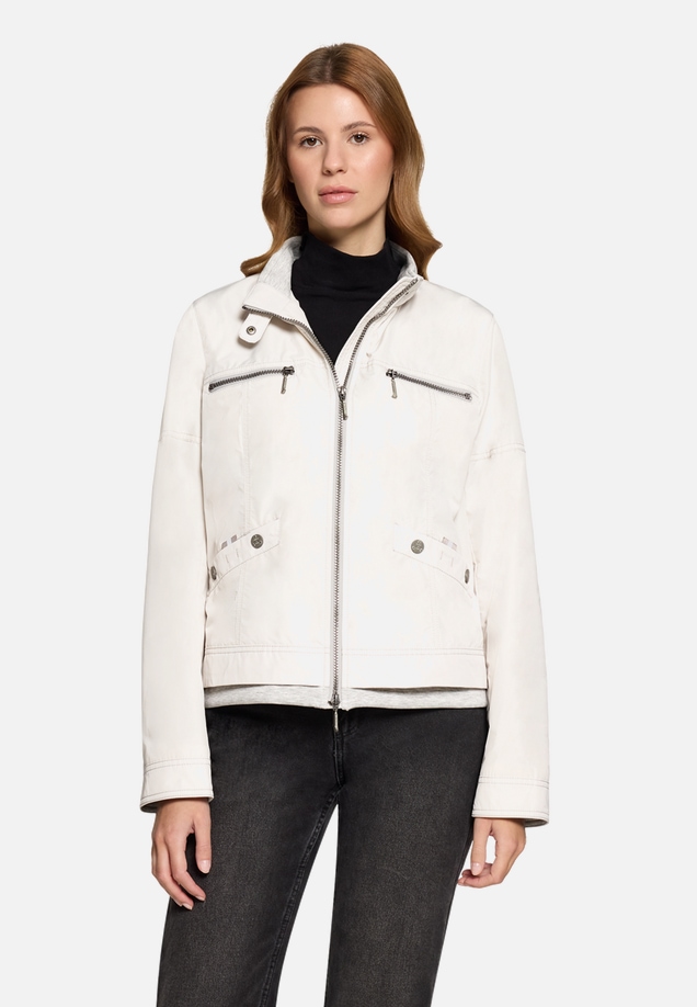 Sommerjacke mit Stehkragen / Modellfoto Vorderseite