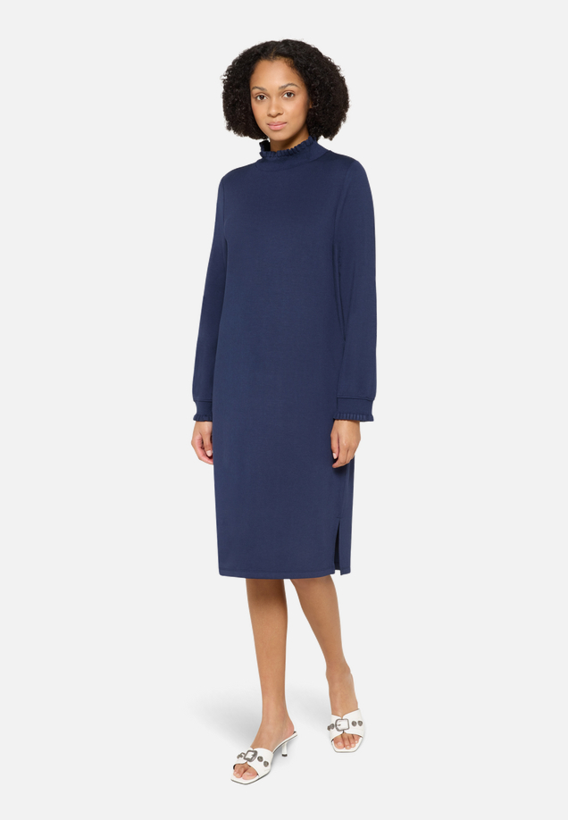 Casual-Kleid mit Eingrifftaschen / Modellfoto Vorderseite