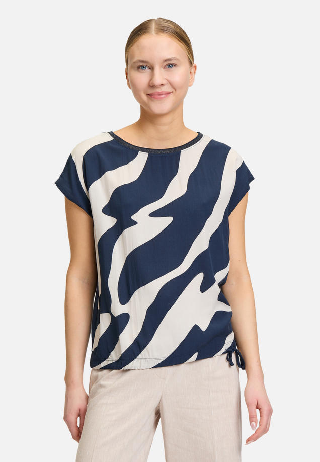 Casual-Shirt mit Print / Modellfoto Vorderseite