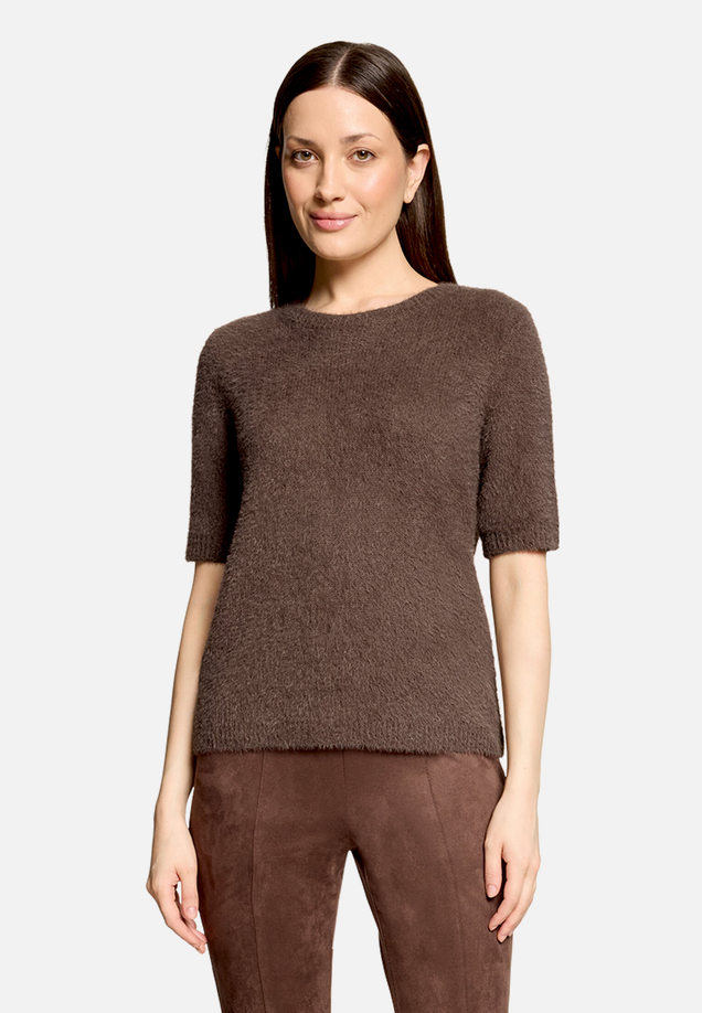 Strickpullover kurzarm / Modellfoto Vorderseite