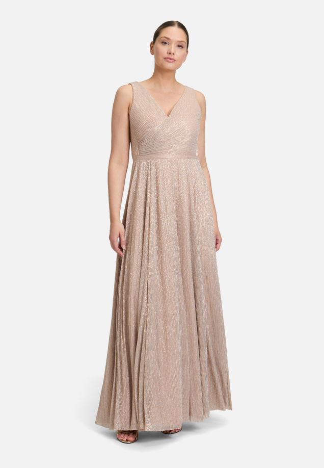 Abendkleid mit Plissee / Modellfoto Vorderseite