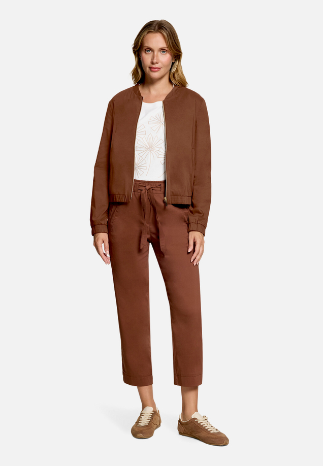 Blouson langarm / Modellfoto Vorderseite (Outfit)