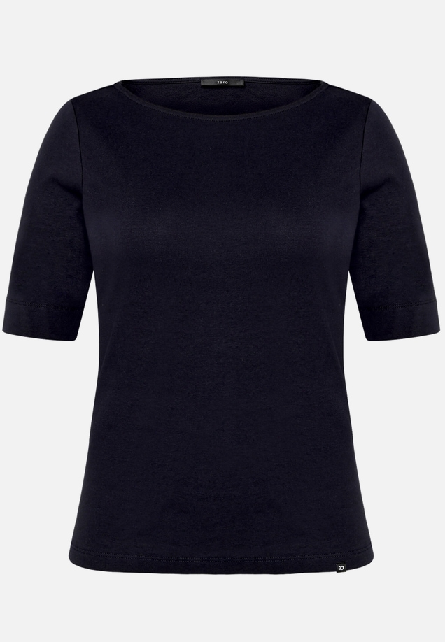 Basic Shirt  mit U-Boot-Ausschnitt / Vorderseite