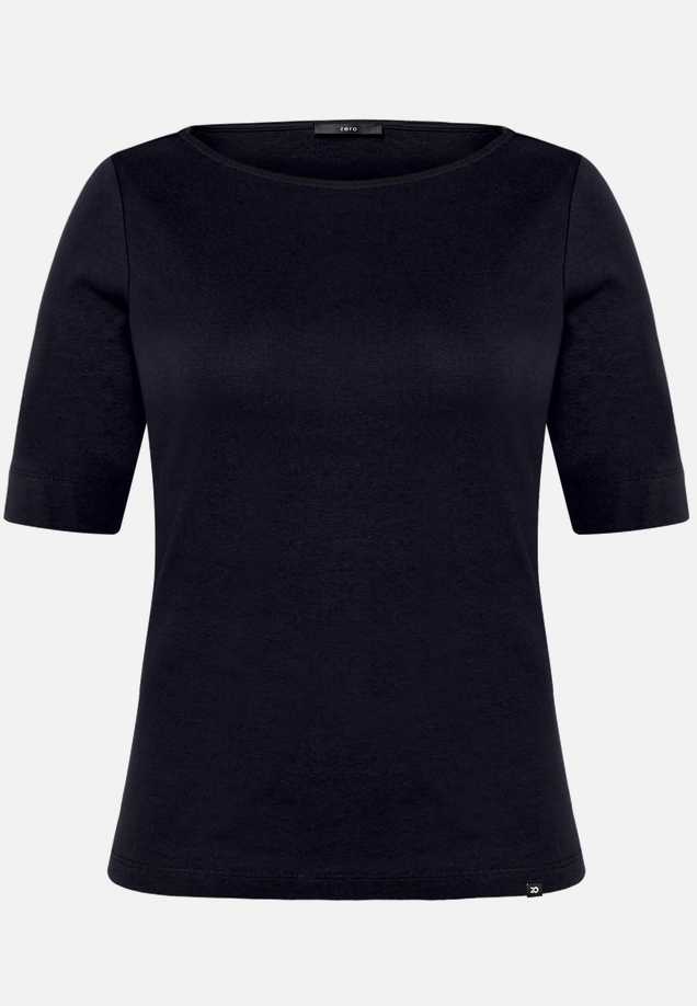 Basic Shirt  mit U-Boot-Ausschnitt / Vorderseite