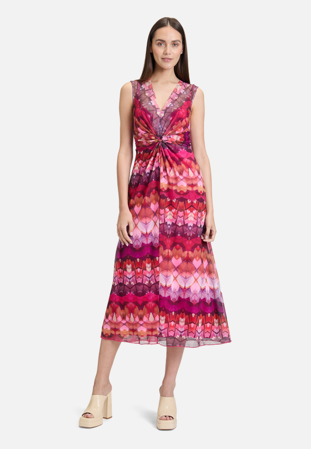 Midikleid ohne Arm / Modellfoto Vorderseite