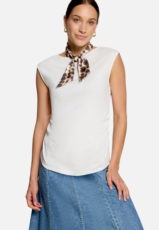 T-Shirt  mit Leotuch  / Modellfoto Vorderseite