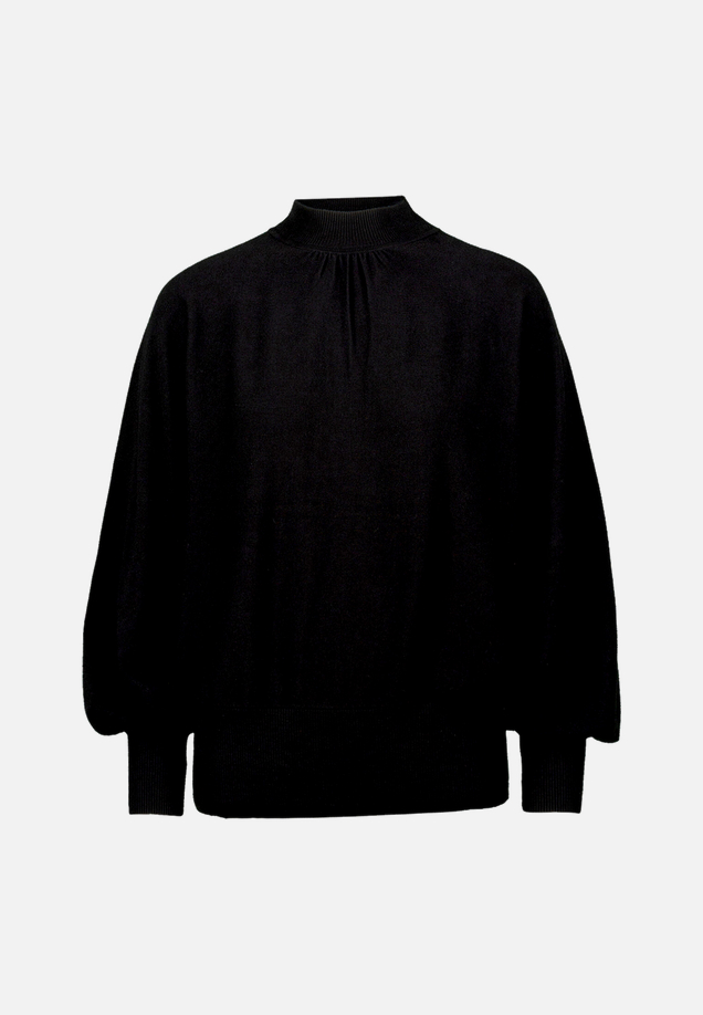 Feinstrickpullover mit Stehkragen / Vorderseite