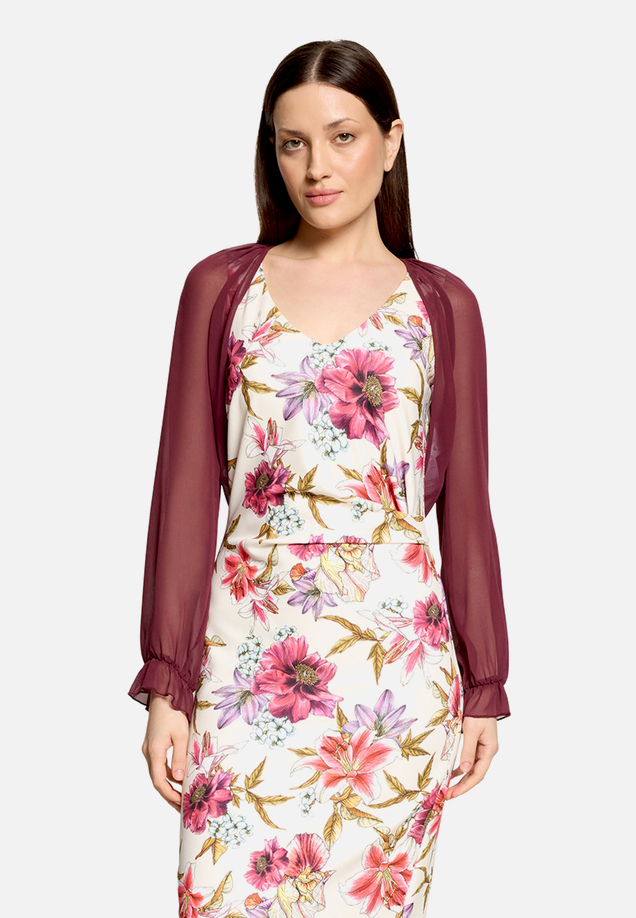 Bolero-Jacke mit gekräuseltem Ausschnitt / Modellfoto Vorderseite