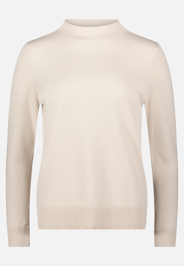 Basic-Strickpullover mit Stehkragen / Vorderseite