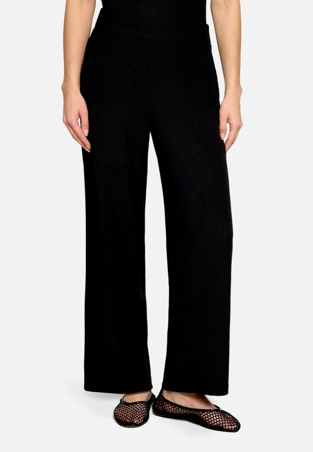 Marlene-Hose mit elastischem Bund / Modellfoto Vorderseite