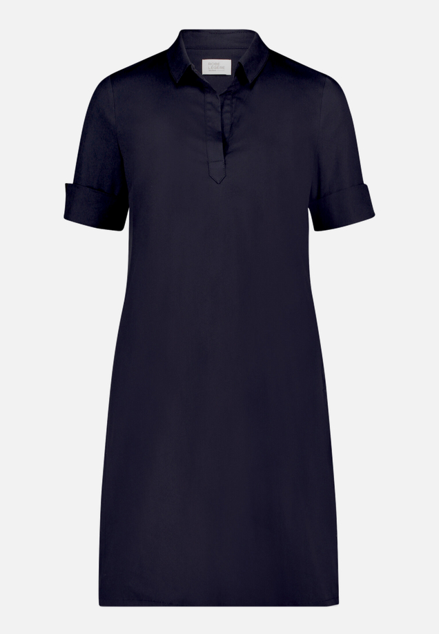Hemdblusenkleid mit Taschen / Vorderseite