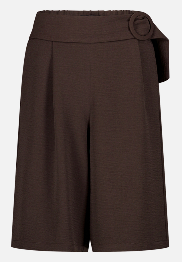Bermuda-Shorts  mit Gürtel  / Vorderseite