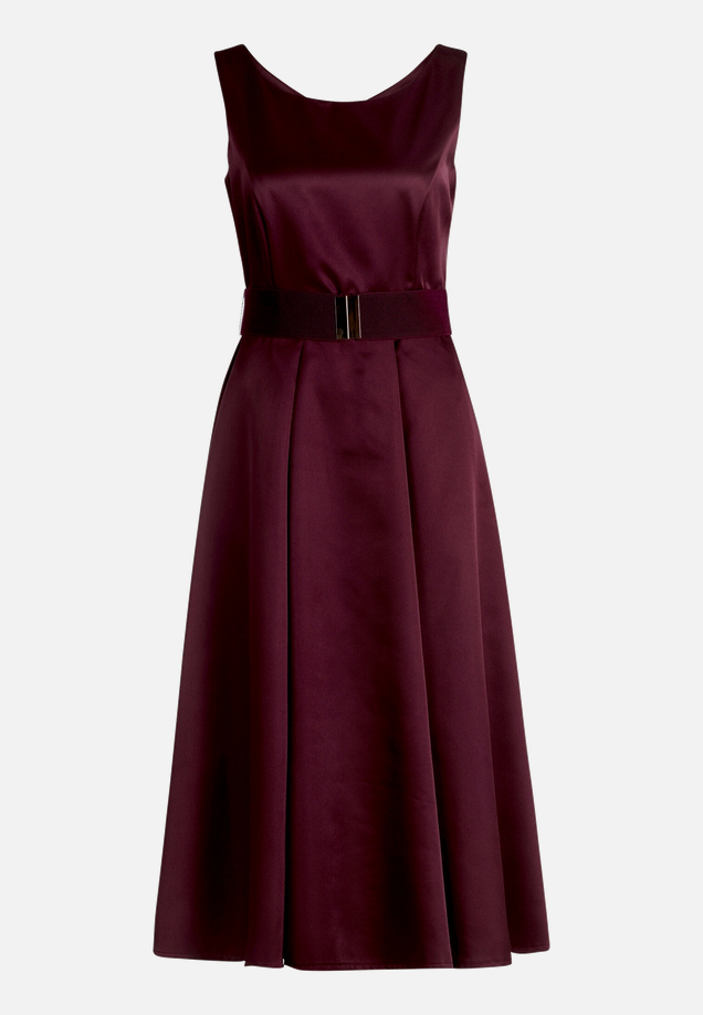 Cocktailkleid mit Gürtel / Vorderseite