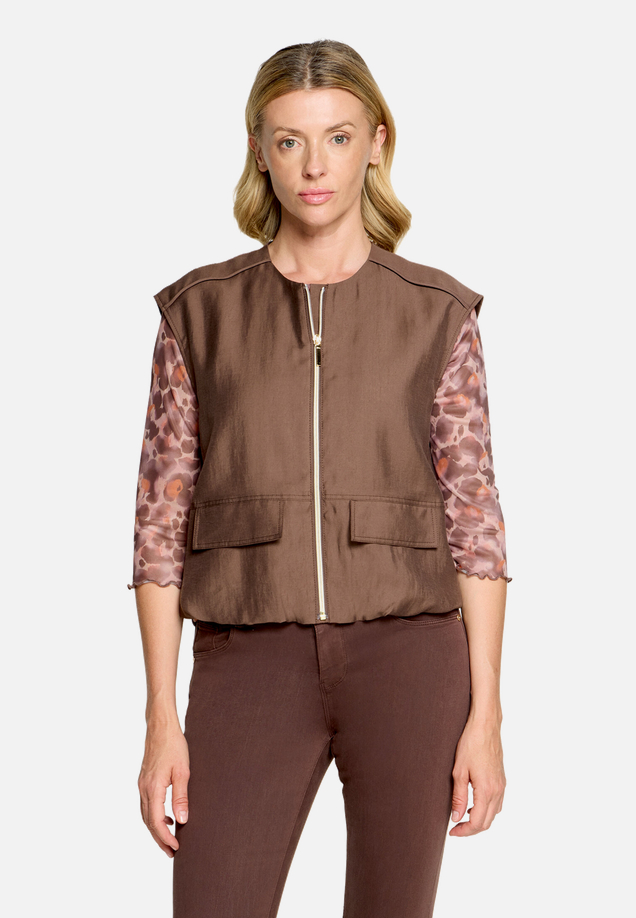 Blouson-Weste mit Reißverschluss / Modellfoto Vorderseite