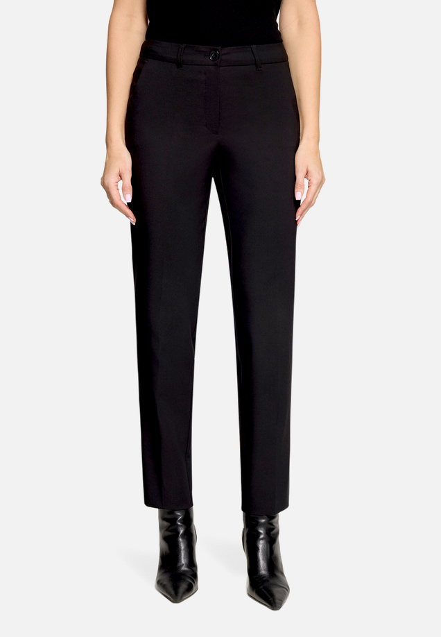 Business-Hose  mit Bügelfalte Style Nele / Modellfoto Vorderseite