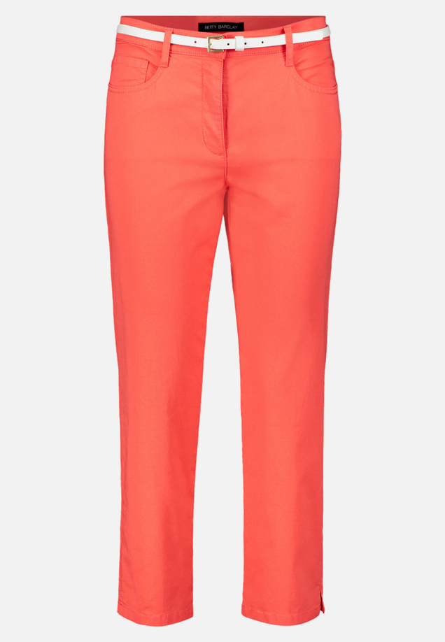 Sommerhose mit Gürtel / Vorderseite
