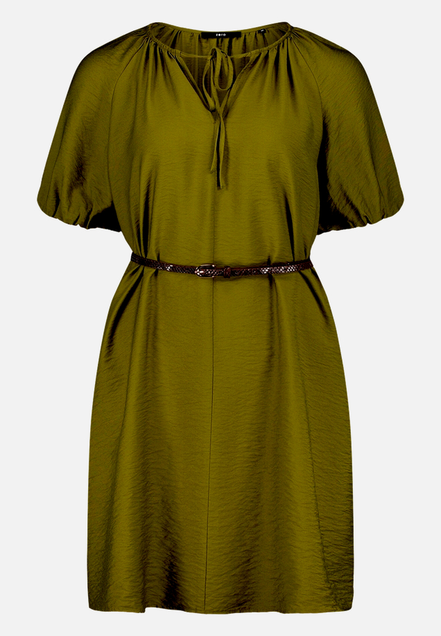 Minikleid  mit Flechtgürtel / Vorderseite